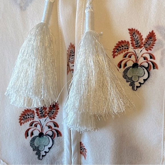 A.L.C. Hari Front Tie Floral Silk Blouse, cream, size 10 - Picture 14 of 16